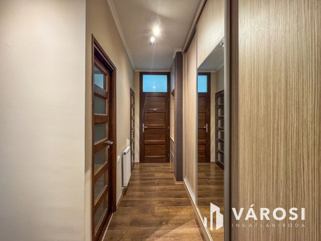 Prémium minőség, erkélyes lakás a belváros szívében