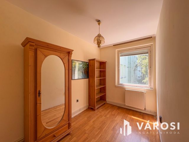 1,5 szobás, hőszigetelt lakás a városközpontban
