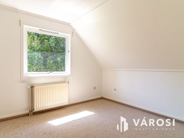 Csend, tér, kert és elegancia – kiadó lakás Bp 2.kerületében